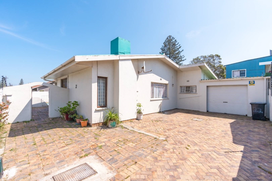 4 Bedroom Property for Sale in Rugby Western Cape